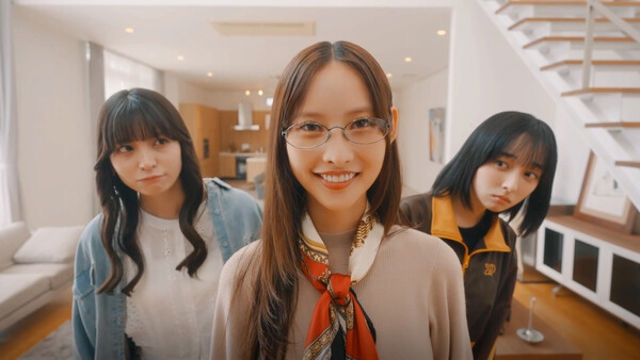 Hình ảnh trong game Roommates Romance and Ringing Hearts-GoldBerg